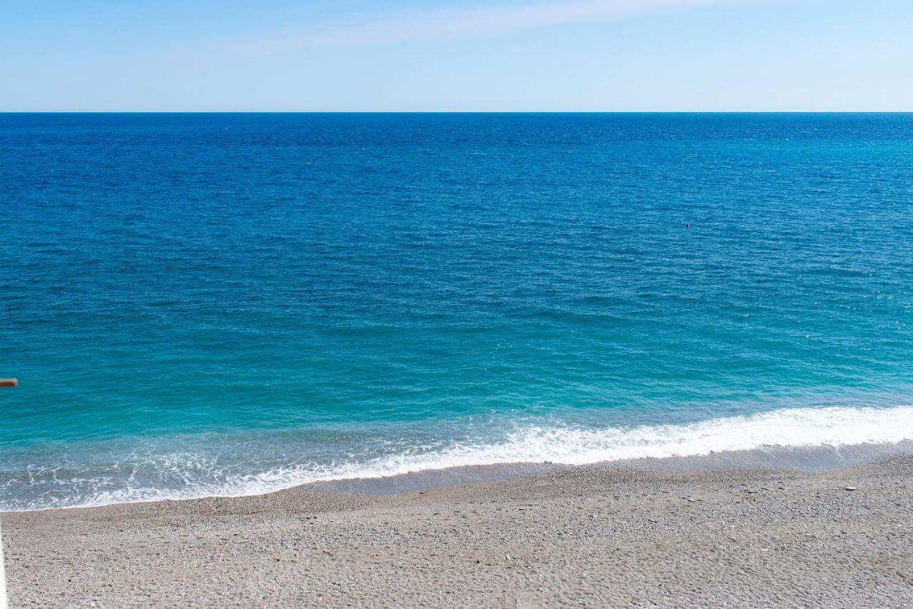 Beach House Acquamarina Letojanni Dış mekan fotoğraf